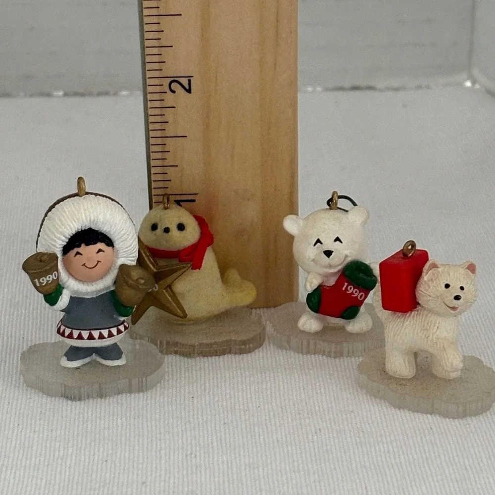 Vintage 1990 Hallmark Little Frosty Friends Set of ‎ 4
